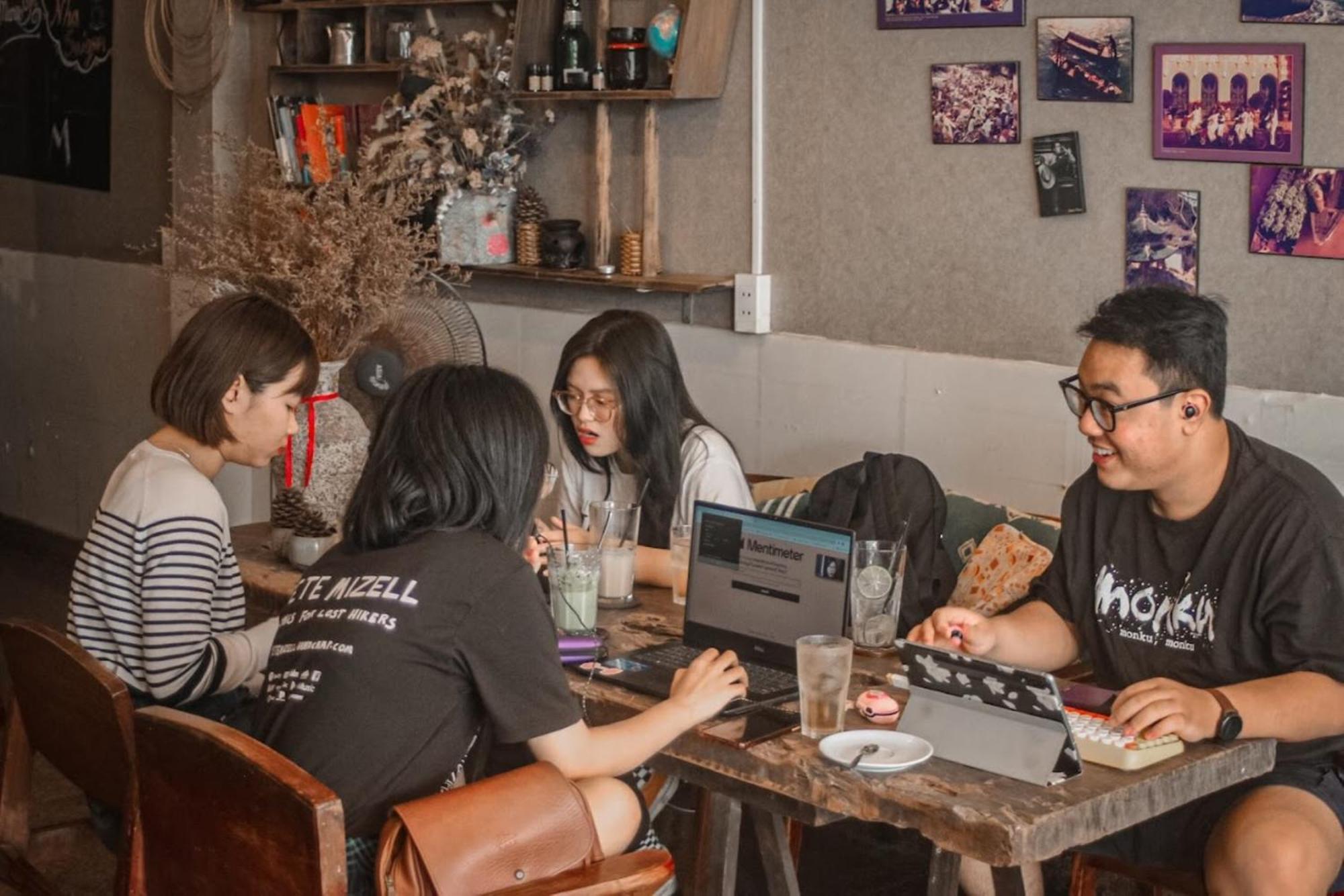 Nha Saigon Homestay&coffee Hô Chi Minh-Ville